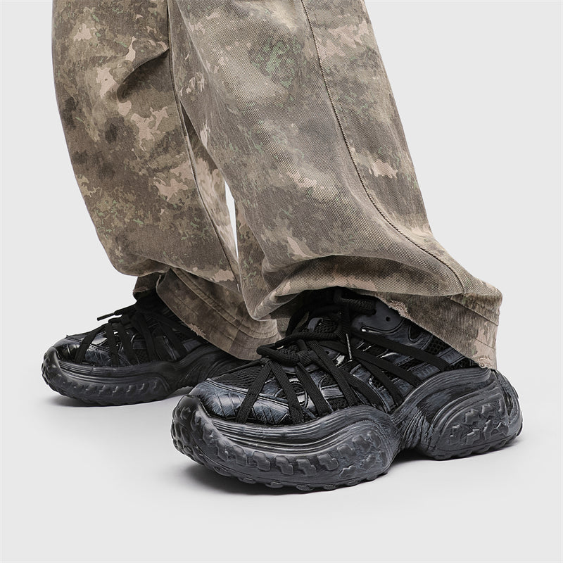 Reaper unit worldwide S8888 Black Tire Sneakers