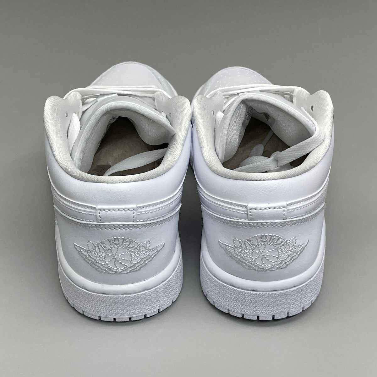 NIKE AIR JORDAN 1 Low Triple White Women's Sz 6.5 DV0990-111 (New in Box)