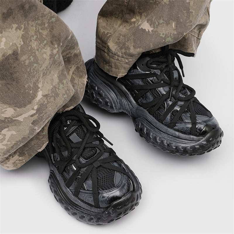 Reaper unit worldwide S8888 Black Tire Sneakers