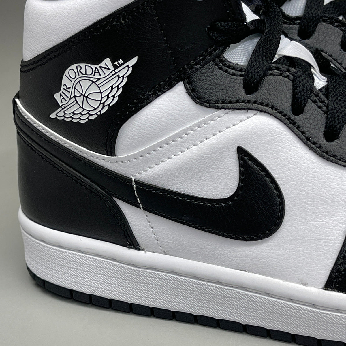 NIKE AIR JORDAN 1 Mid Panda Shoe Women's Sz 8 Black / White DV0991-101 (New)