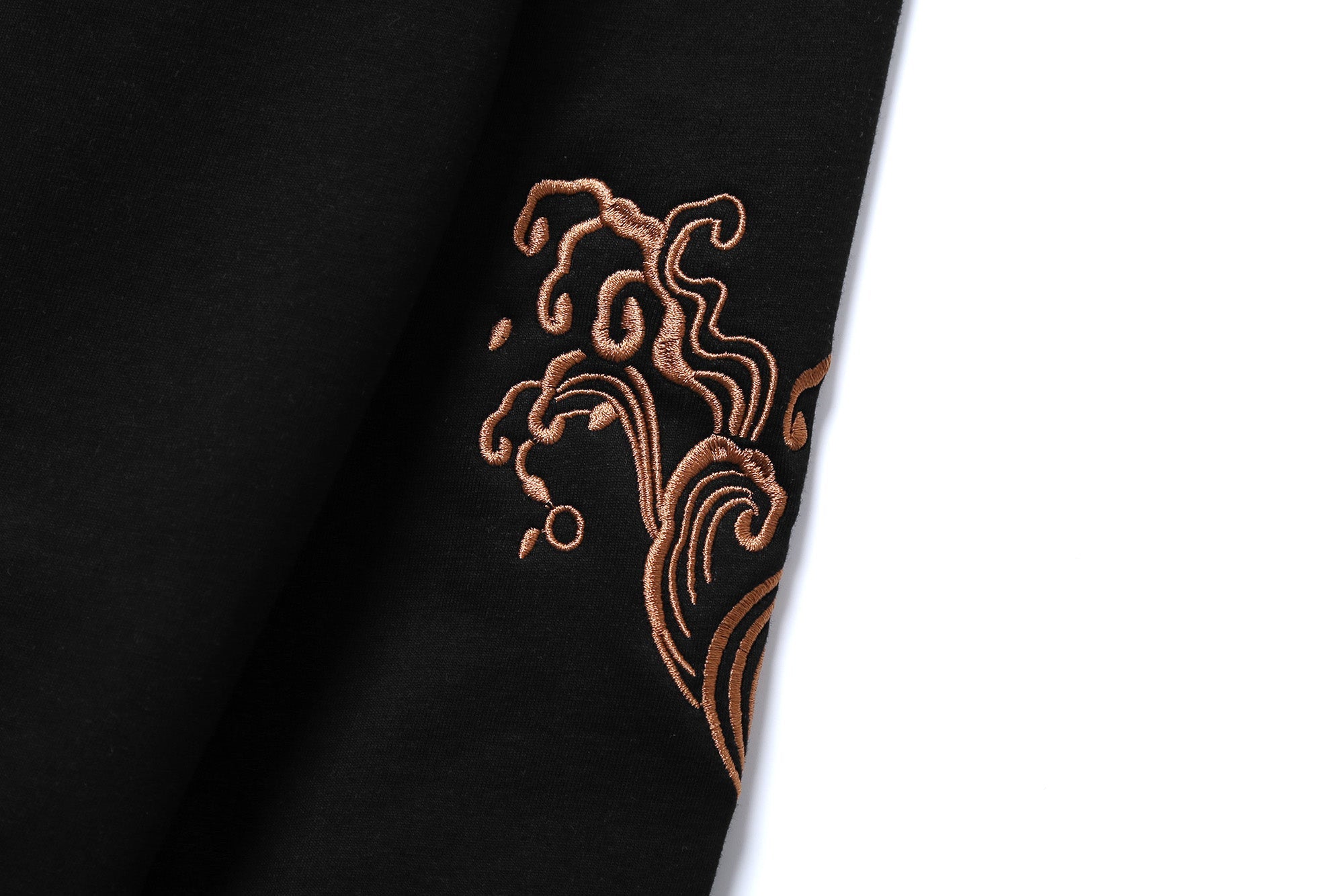 Reaper unit worldwide SW9014 Destiny Koi Embroidery Sweater